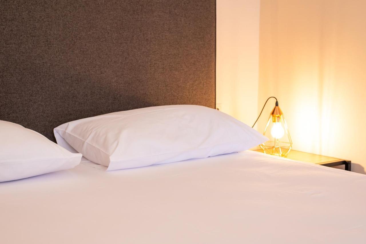 Mini Suites Near Athen'S Airport Free Shuttle From And To Athen'S Airport Spáta Eksteriør billede