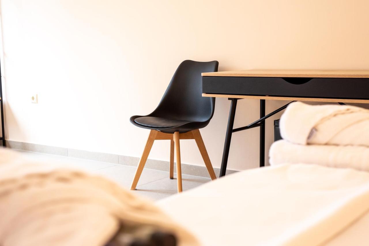 Mini Suites Near Athen'S Airport Free Shuttle From And To Athen'S Airport Spáta Eksteriør billede