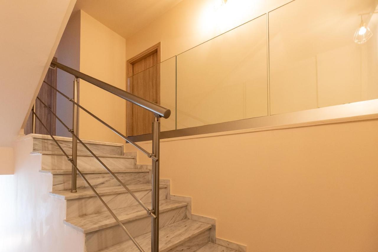 Mini Suites Near Athen'S Airport Free Shuttle From And To Athen'S Airport Spáta Eksteriør billede
